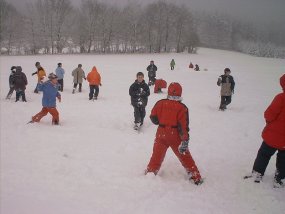 Die Klasse 5a am Fachtag 2003 im Wintersportgebiet